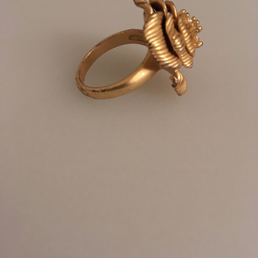 Golden ring - Picture 2 of 3